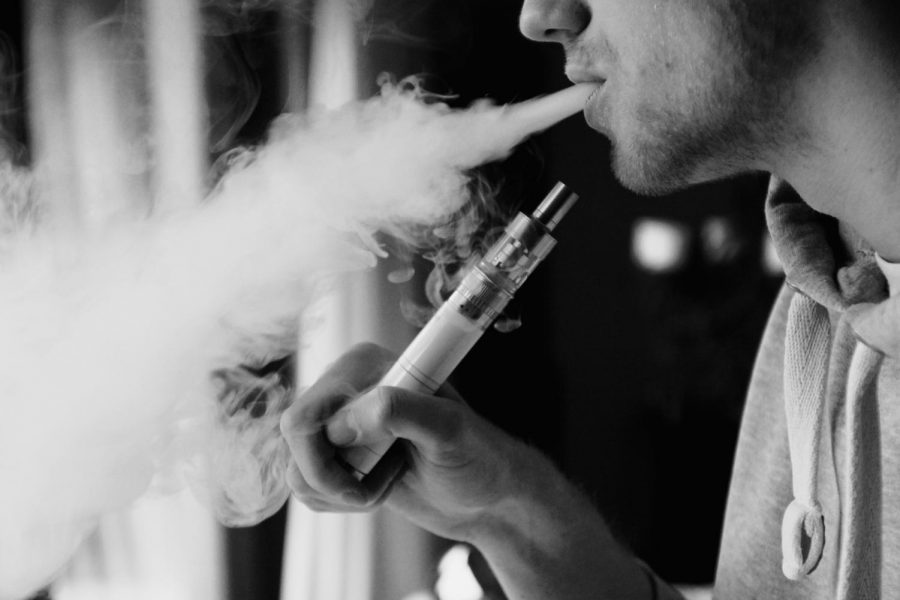 How+many+kids+at+Norman+North+vape%3F+Students+say+%27a+supermajority%27