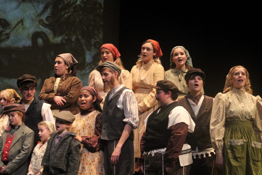 The cast on Fiddler on the Roof singing Anatevka