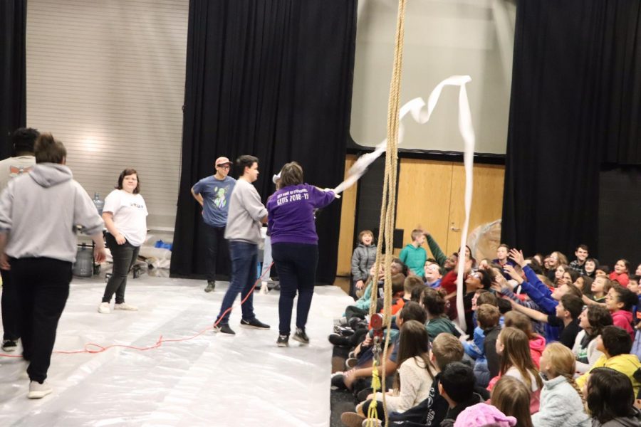 Toilet paper roll: science magic show 