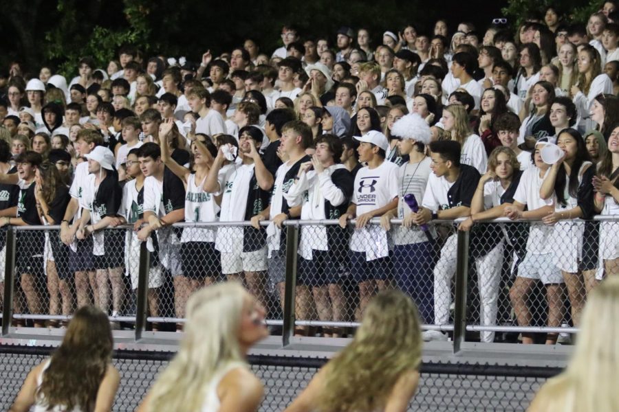 Student+section+cheers+on+our+varsity+football+at+the+Crosstown+Clash.